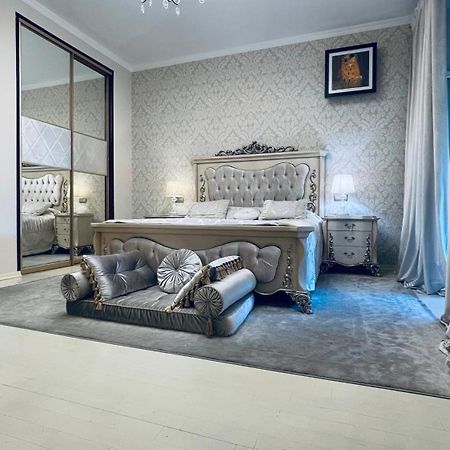 Luxury Design Apartments In The Center Of Kiev Eksteriør billede
